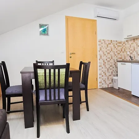 Roko Apartament *