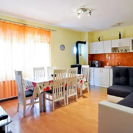 Roko Apartman *